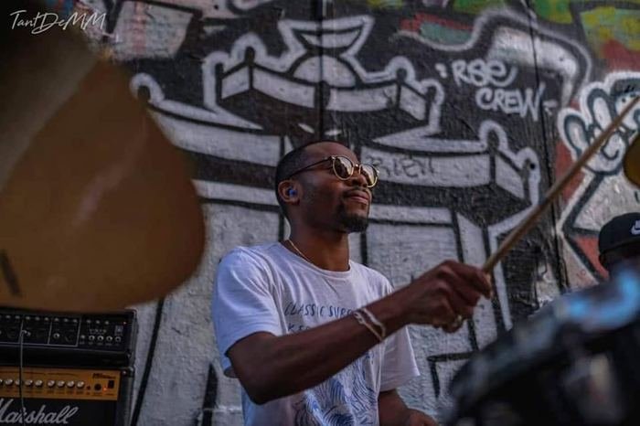 OSK Band — Batterie — live